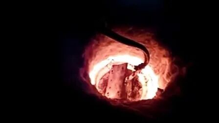 अच्छा दाम उच्च आवृत्ति प्रेरण हीटिंग मशीन (HF-15KG+2KG पिघलने की भट्ठी) ऑनलाइन